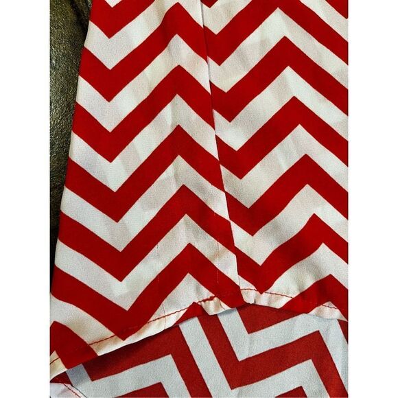 Kiara Women’s Medium Chevron 3/4 Sleeve V-neck Blouse - Picture 11 of 12